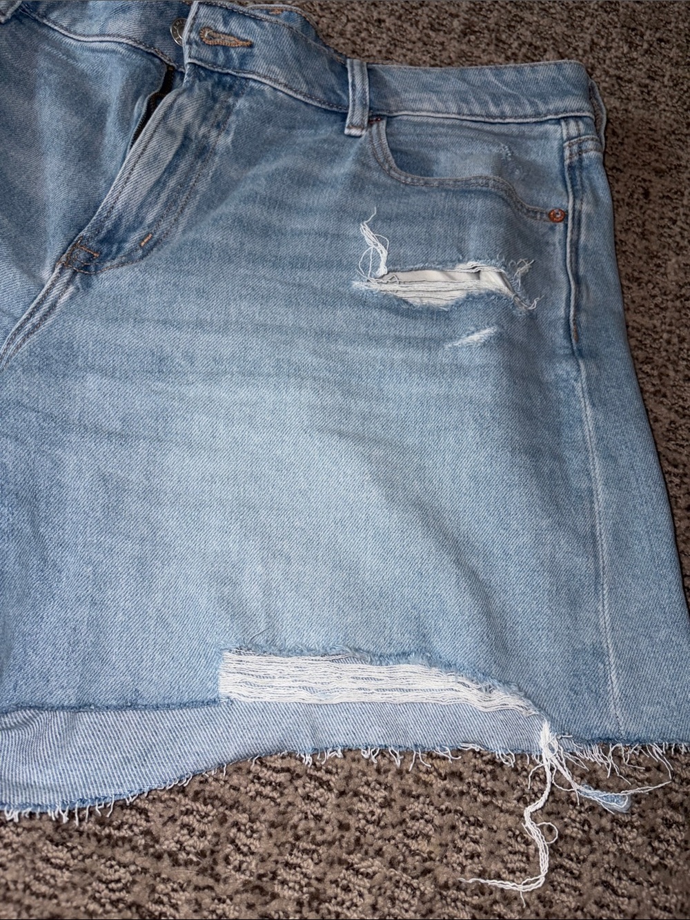 American Eagle AE x Sydney Sweeney embroidered denims shorts - Picture 10 of 14